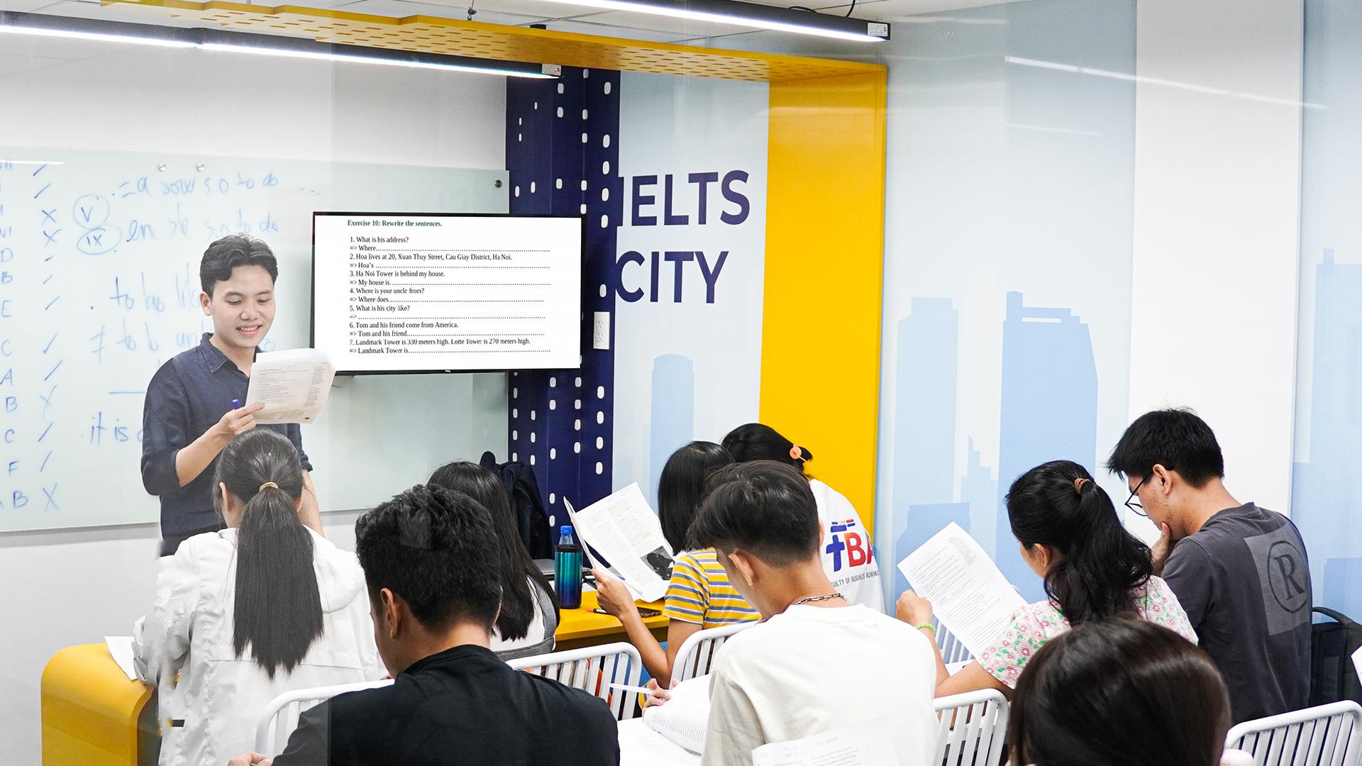Trải nghiệm môi trường học IELTS chuẩn quốc tế, học IELTS cam kết đầu ra